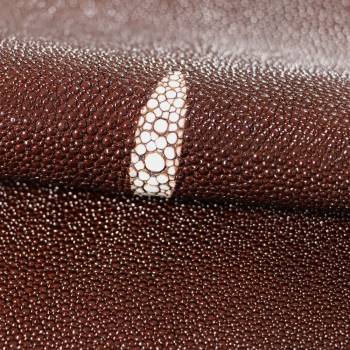 Galuchat grainé rond 8" marron