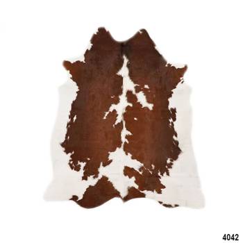 Tapis peau de vache naturelle à poils marron et banche 4042