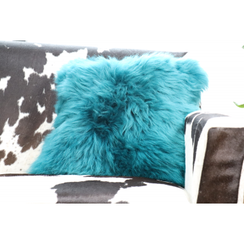 Coussin en peau de mouton bleu paon