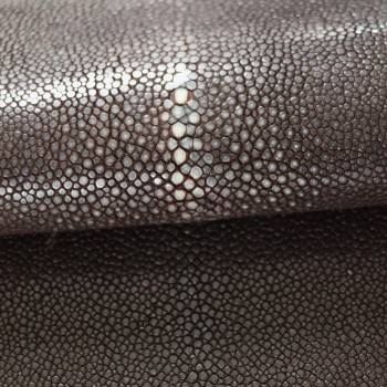 Galuchat poncé long 9" chocolat